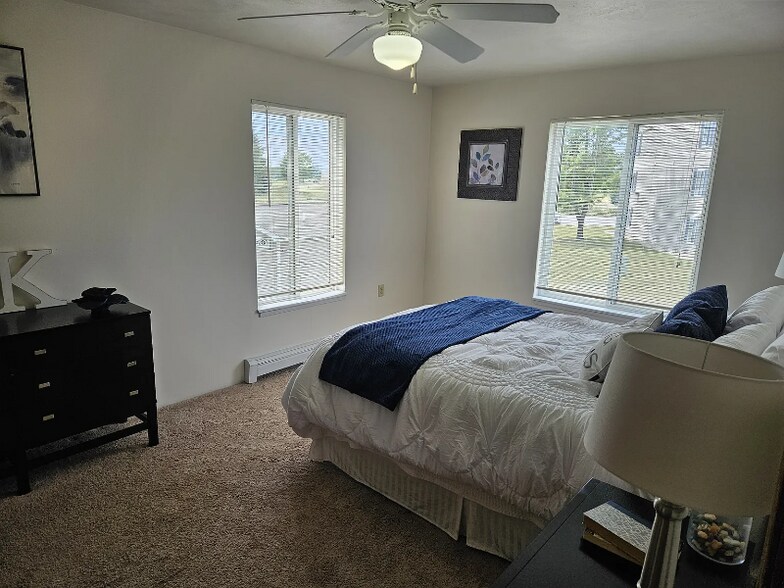 Building Photo - 100 Raleigh Ct