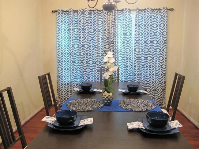 Building Photo - 3006 Thicket Path Way