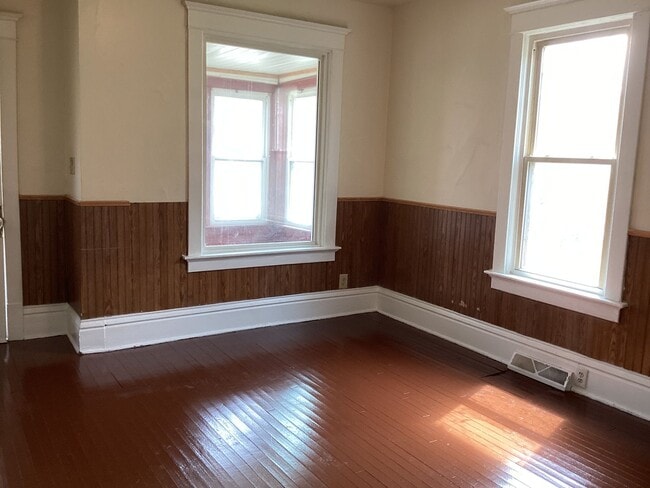 Building Photo - 2445 N 37th St