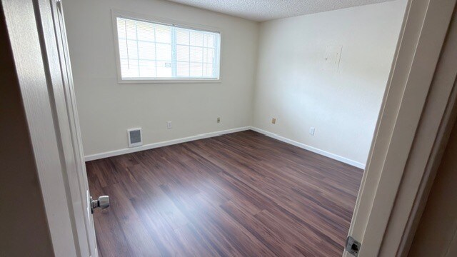 Building Photo - 165 E Sunset Way