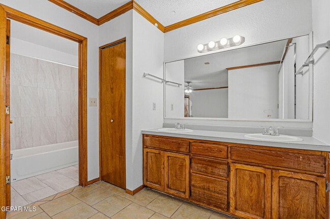 Building Photo - 2356 Juliette Low Dr