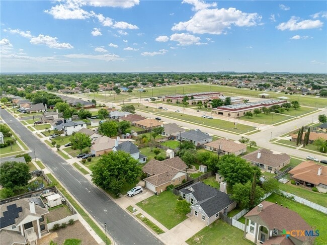 Building Photo - 2804 Bluejay Dr