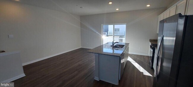 Building Photo - 1928 Fauna Dr