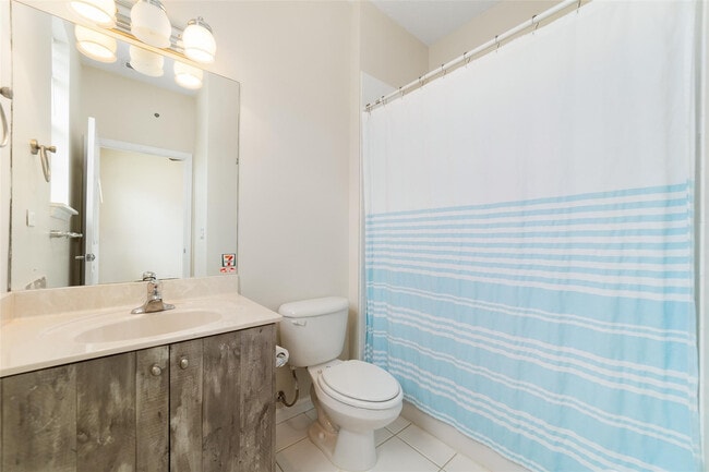 Building Photo - 463 School House Rd