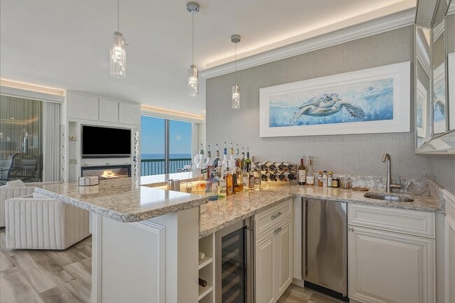 Building Photo - 9900 S Ocean Dr