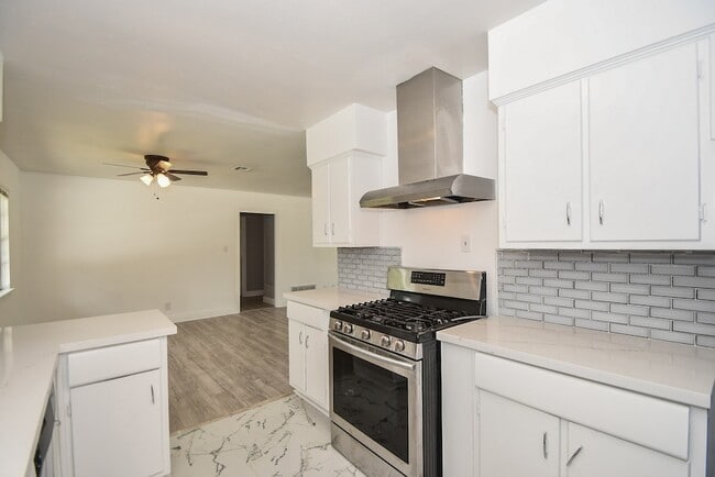 Building Photo - 5330 Windswept Ln