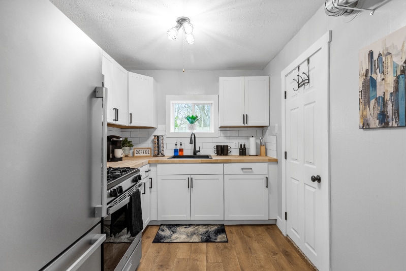 Building Photo - 231 Murray St SE