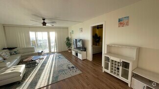 Building Photo - 420 64th Ave
