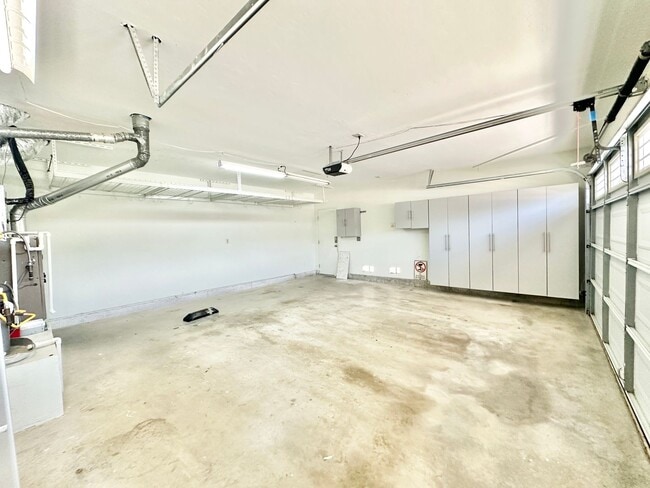 Building Photo - Wonderful Single-Story Home on Spacious Corner Lot with Privately Fenced Yard Space & Attached-Tw...