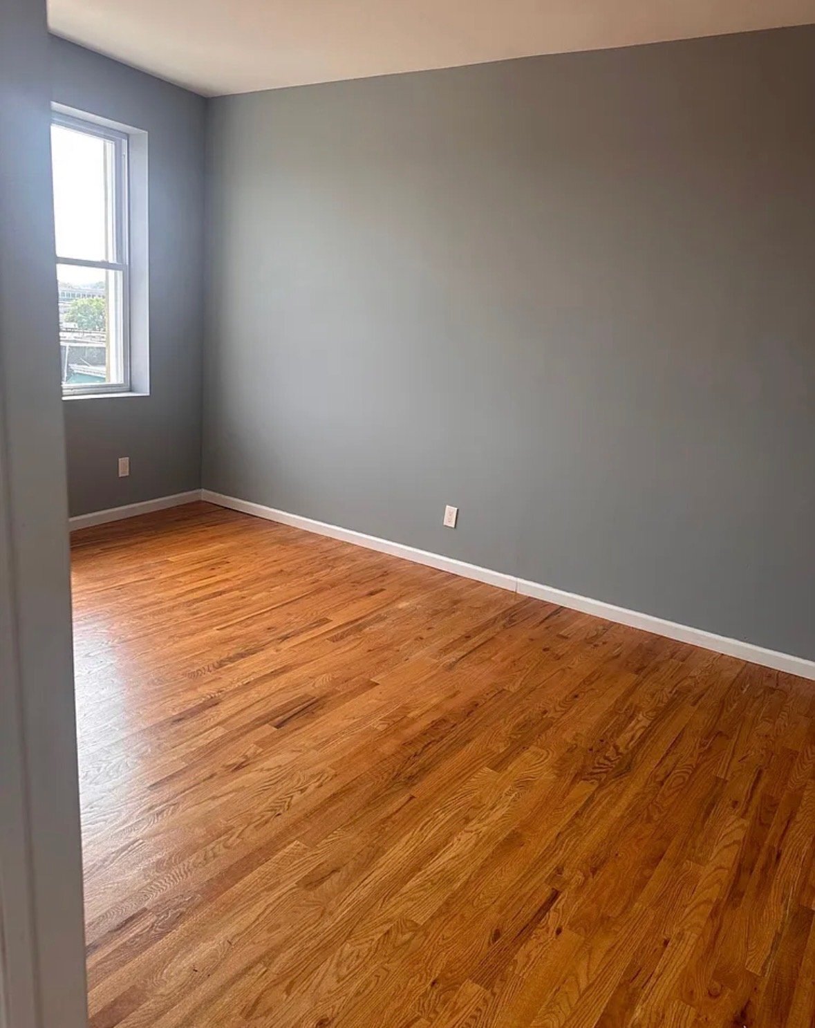 Building Photo - 231 Dayton Ave