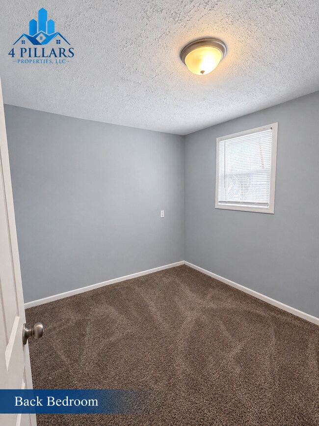 Building Photo - 1311 E Columbus Dr