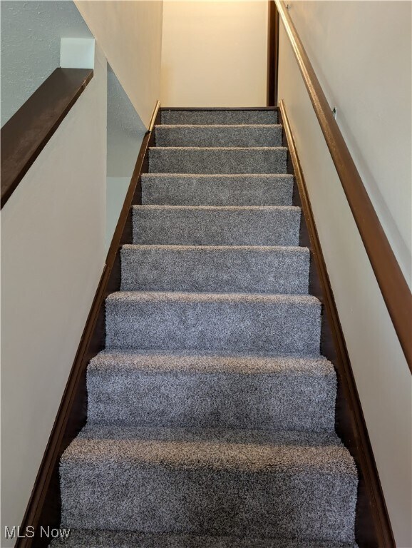 Building Photo - 595 Dayton St