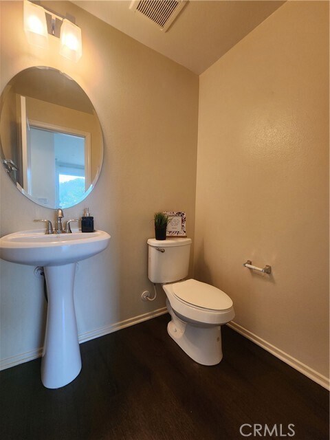 Building Photo - 106 Macintosh Way