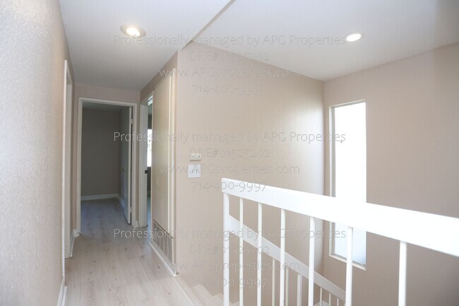 Building Photo - 2000 W Palmyra Ave