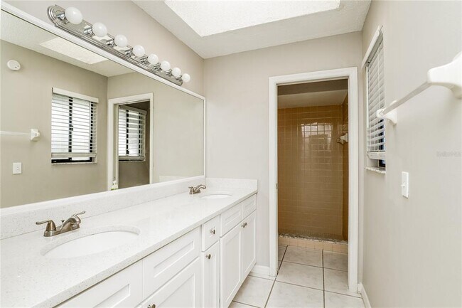 Building Photo - 155 Sandalwood Dr
