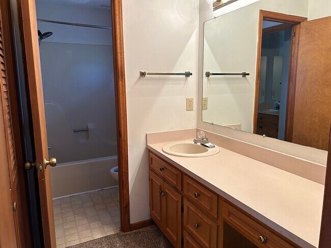 Building Photo - 6707 Guess Rd