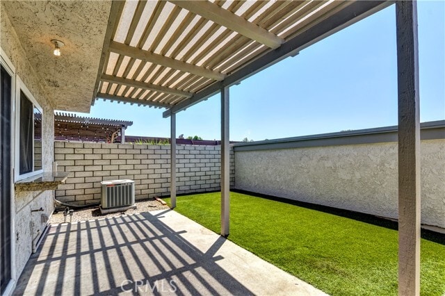 Building Photo - 11263 Knott Ave