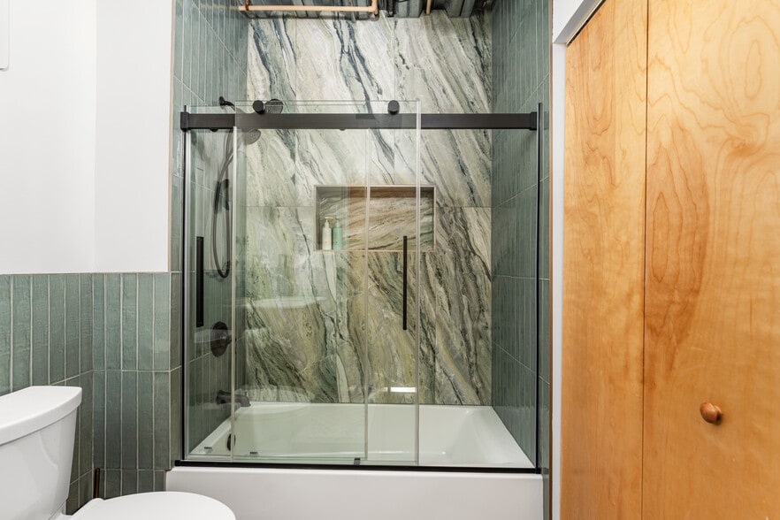 Building Photo - 195 Arizona Ave NE