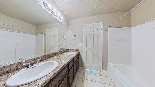 Building Photo - NO JUNE RENT + $1,395 RENT DUPLEX IN HARKER HEIGHTS!
