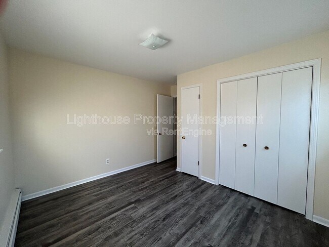 Building Photo - 143 Exchange St SE