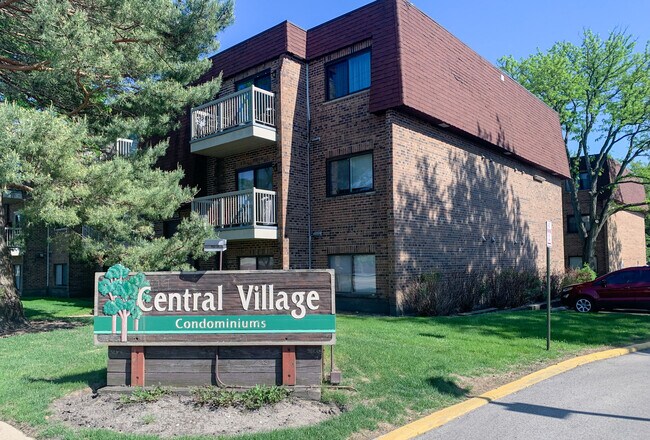 Primary Photo - 715 W Central Rd