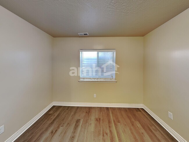 Building Photo - 5129 W Amber Rose Ln