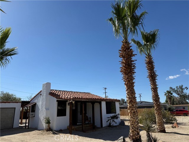 Building Photo - 6586 El Rey Ave