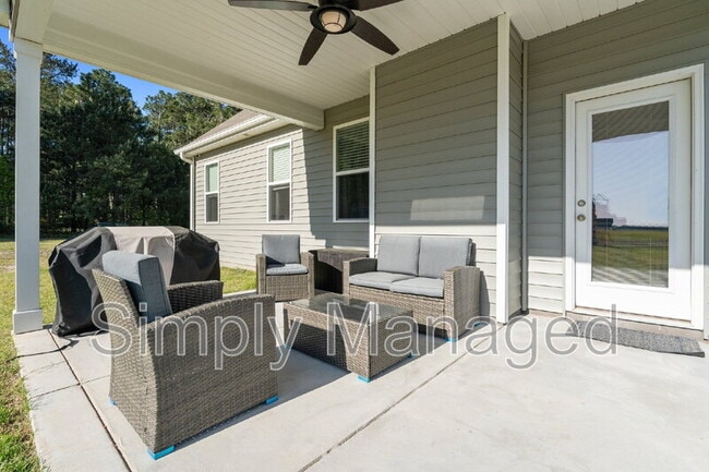 Building Photo - 124 Rocking Horse Ln