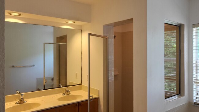 Building Photo - 4088 Lake Tahoe Cir
