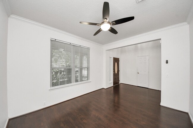 Building Photo - 20510 Pioneer Bend Ct