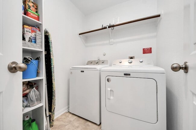 Building Photo - 5342 Basquiat Dr