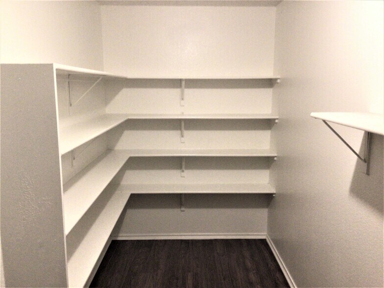 Building Photo - 3030 Dusty Ridge Dr