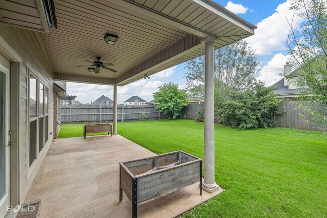 Building Photo - 619 Labarre Ln