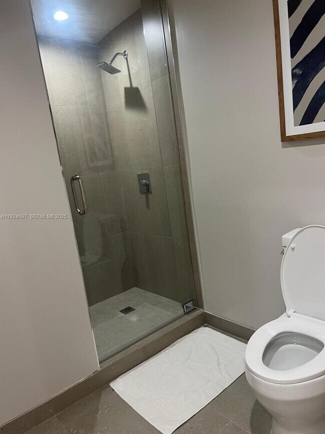 Building Photo - 11 NE 6th St