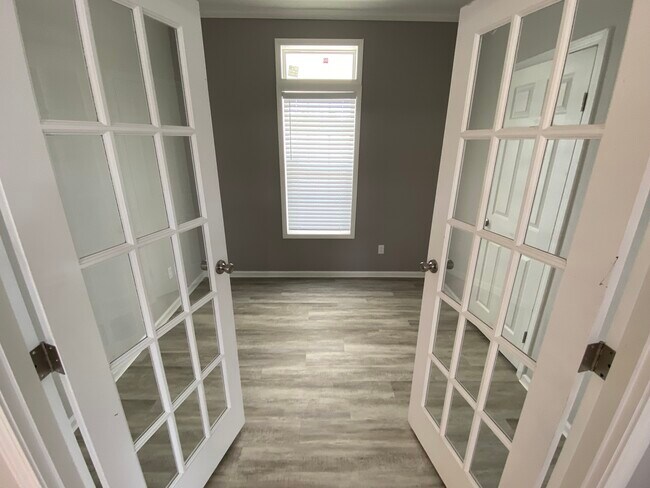 Building Photo - 39248 US Hwy 19 N