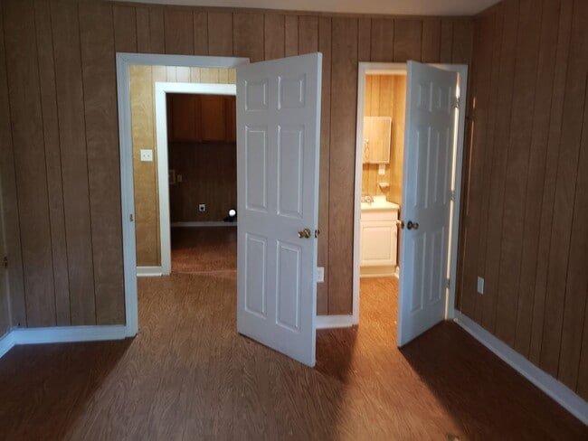 Building Photo - Home for rent