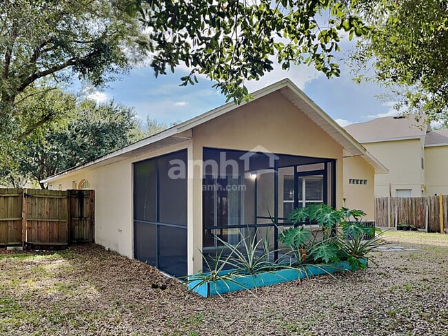 Building Photo - 6911 Exeter Park Pl