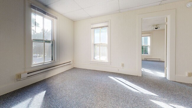 Primary Photo - 701 6th St SE