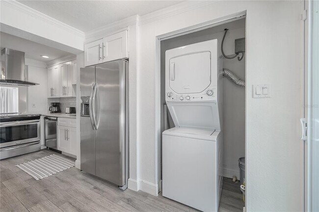 Building Photo - 7204 N 15th St