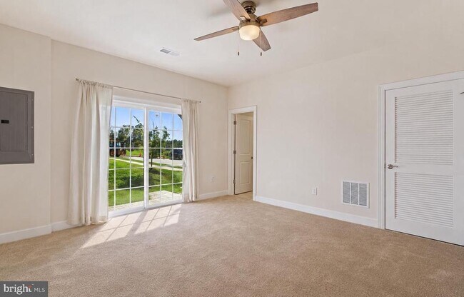 Building Photo - 15343 Linville Creek Dr