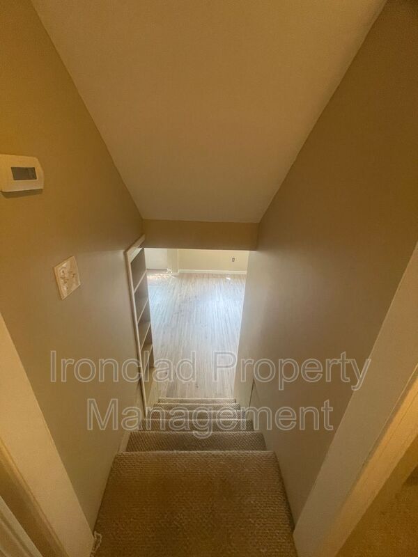 Building Photo - 5 Elizabeth Rd