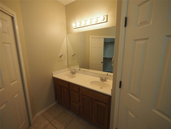 Building Photo - 14501 Wharton Park Trail