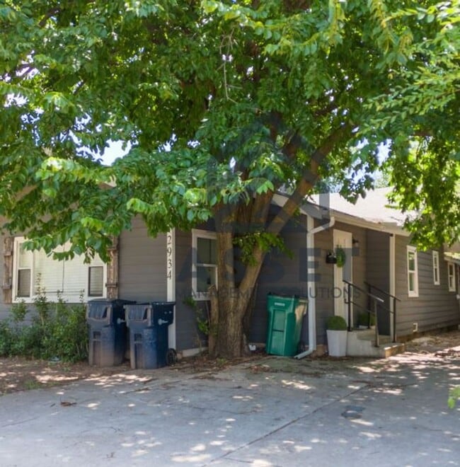 Building Photo - 2934 NW 15th St