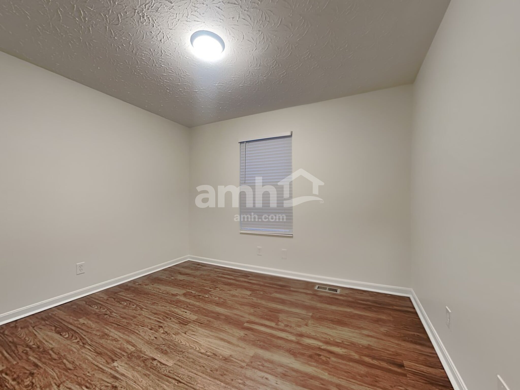 Building Photo - 7450 Sterling Springs Way