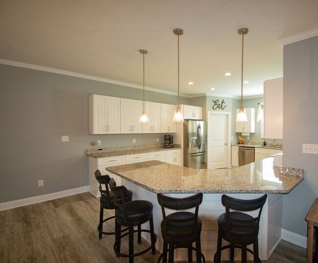 Building Photo - Coming Soon! 3 Bedroom 2.5 Bath - 25 Minutes from Camp Lejeune