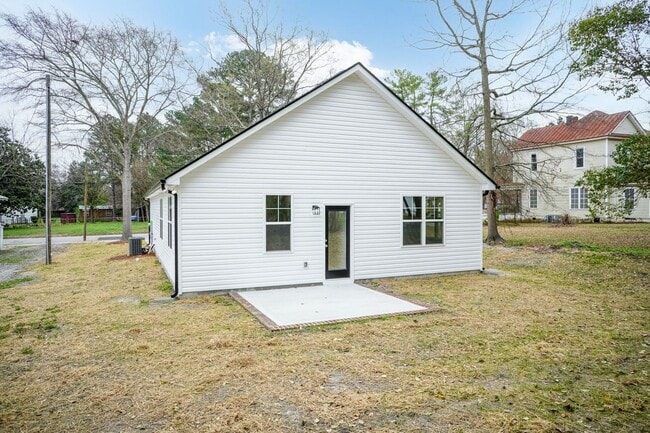 Building Photo - NEW Construction Three Bedroom Home