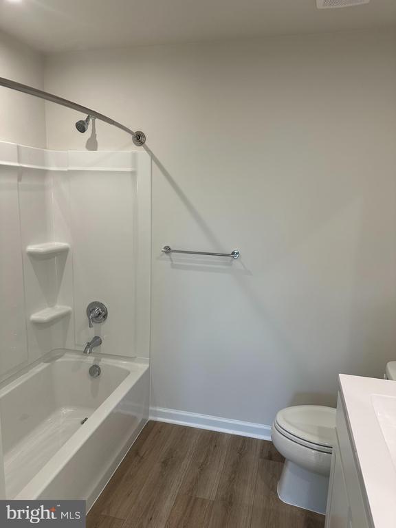 Building Photo - 645 Laurelwood Cir