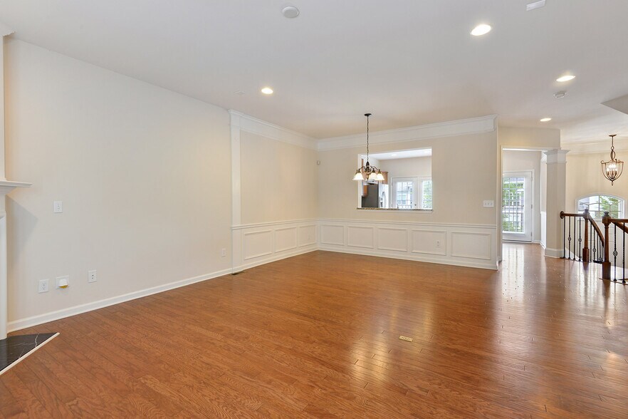 Building Photo - 366 Ardmore Ct NW