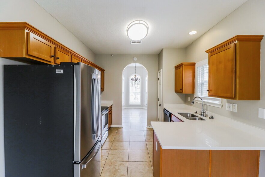 Building Photo - 9149 Chastain Pl