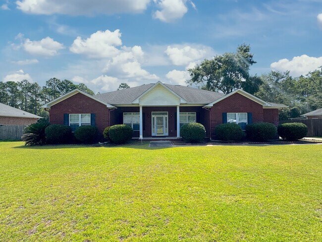 Building Photo - COMING SOON IN MID-AUGUST! [PET FRIENDLY]